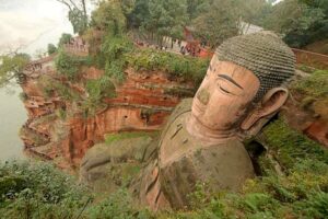 Leshan_Buddha_Statue_750x500 3